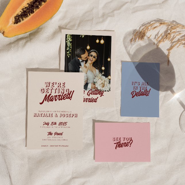 Convites Modern Burgundy Retro Bold Funky Unique Wedding (Criador carregado)