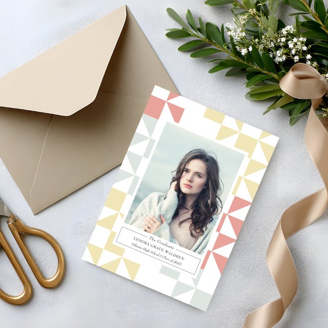 Convites Modern Geometry Photo Graduation Invitation (Criador carregado)