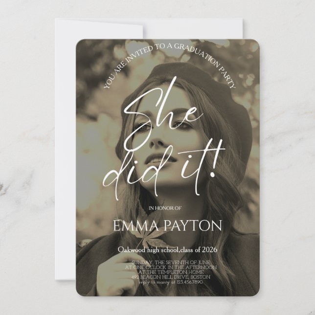 Convites Modern Graduation Celebration  (Frente)