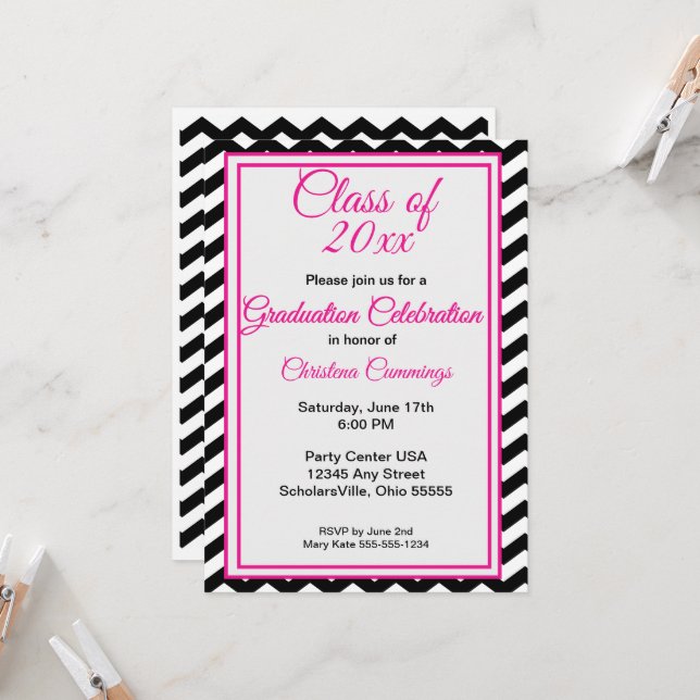 Convites Modern Pink Script with Chevron Border Graduation (Frente/Verso In Situ)
