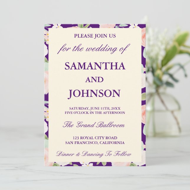 Convites Modern purple Ivory Floral Monogram Wedding (Em pé/Frente)