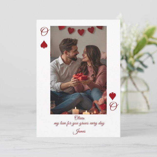 Convites Modern Red Valentine’s Day Photo Card (Em pé/Frente)