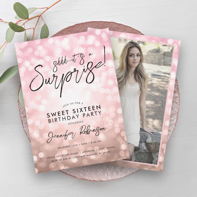 Convites Modern Rosa Dourado Luzes Foto Surpresa Sweet 16 (Modern Rose Gold Lights Photo Surprise Sweet 16 Invitation)