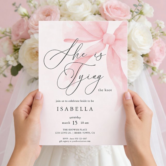 Convites Modern She's Tying The Knot Pink Bow Bridal Shower (Front of invite shown in 5 x 7 inches, choose size, paper, and corner style.
)