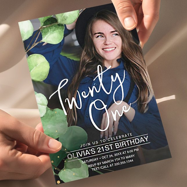 Convites Moderno elegante rústico vigésimo primeiro 21º ani (birthday invitation card with photo, modern personalized design with greenery and elegant layout)