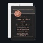 Convites Monograma Dourado com Rosa romântica MADEIRA 16<br><div class="desc">Design elegante e romântico, com um círculo vicioso dourado esfregado para monograma, um quadro retangular de rosa dourado e uma linha que separa o preto do fundo da cinza. Use a ferramenta Personalizar para adicionar suas informações, alterar fontes e suas cores. Veja, também, minha Coleção de Monogramas Glitter Dourada Rosa....</div>