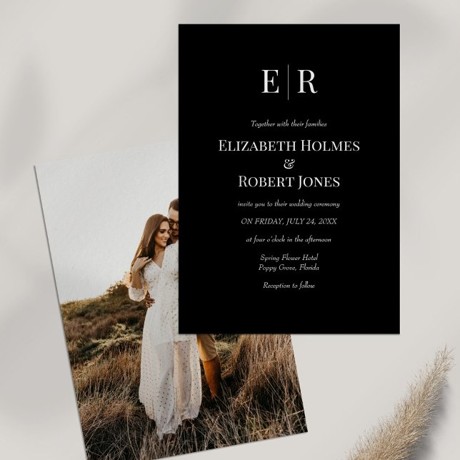 Convites Monograma Preto Casamento com Foto Personalizada (Black Monogram Custom Photo Wedding Invitation on white table with dry flower.)