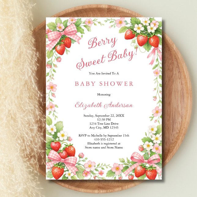 Convites Morango Rosa Vermelho Gingham Laços Menina Chã de  (Berry Sweet Baby, Strawberry and Pink Gingham Bows Baby Girl Baby shower invitation. )