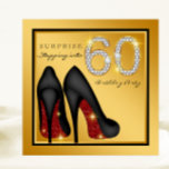 Convites Mulher Red Black Surpresa Dourada 60ª Festa de ani<br><div class="desc">Grande calçado vermelho preto e ouro de salto alto,  surpresa do 60º convite de aniversário. Este elegante convite de aniversário vermelho preto e dourado surpresa 60º é facilmente personalizado para o seu evento.</div>