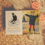 Convites Negra Gato Louco Foto de Abóbora de Halloween Aniv<br><div class="desc">"Será muito divertido, mas assustador, cuidado! Então venha e junte-se a nós... se você se atreve!" é como essas cartas convidam amigos e família para a festa do Dia das Bruxas! No meio da carta, há um gato preto desenhado à mão, sentado sobre uma abóbora esculpida e cercado por estrelas....</div>