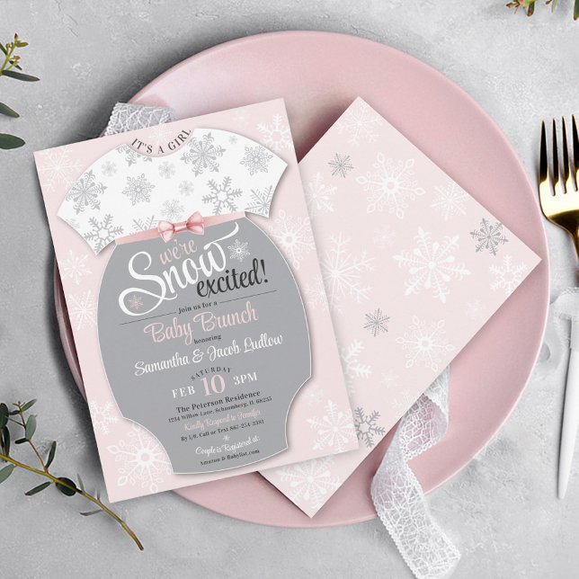 Convites Neve Animada Brunch Rosa Floco De Neve É Uma Garot (It's A Girl, We're SNOW Excited pink & gray baby bodysuit winter snowflake Baby Brunch invitation)