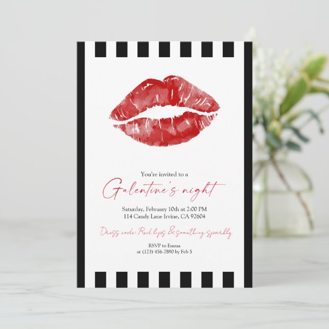 Convites Noite Galentine de Lábios Vermelhos  (Em pé/Frente)