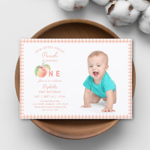 Convites Nosso Pêssego Doce É Uma Foto De Bebê De Aniversár