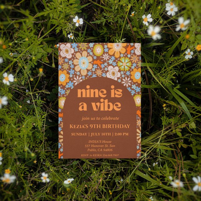 Convites Nove é uma Vibe Retro Groovy Flowers 9º aniversári (Criador carregado)
