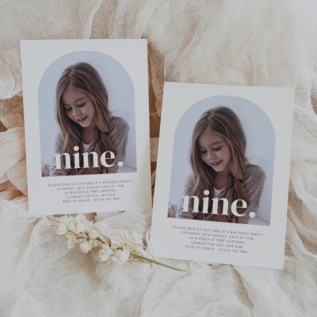 Convites Nove Foto Archada Aniversário (Nine Arched Photo First Birthday Invitation)