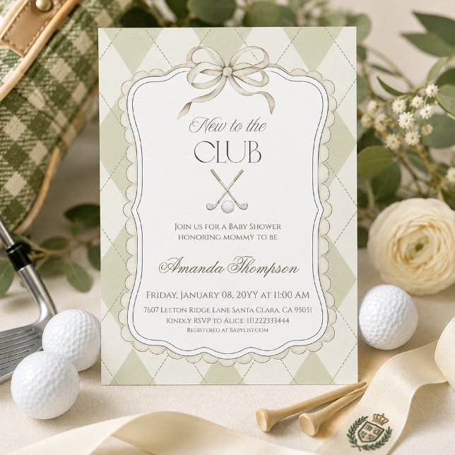 Convites Novo no Clube Chuveiro de Bebê Verde Sage de Golfe (Preppy sage green New to the Club golf baby shower invitation with argyle pattern and bow)