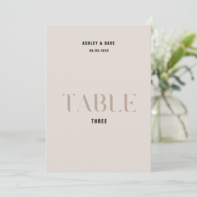 Convites Número da Mesa de Casamento Bege Bold Tabela 3 (Em pé/Frente)