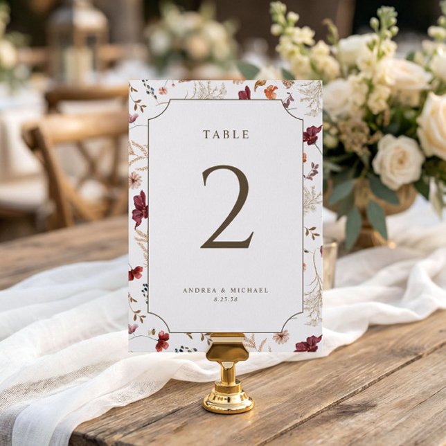 Convites Números de Mesa de Casamento Elegantes de Flores S (Fall wedding table number with elegant frame and burgundy watercolor wildflower border)