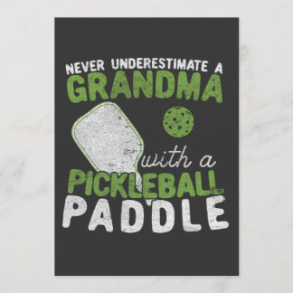 Convites Nunca subestime uma vovó com uma bola de piclebol