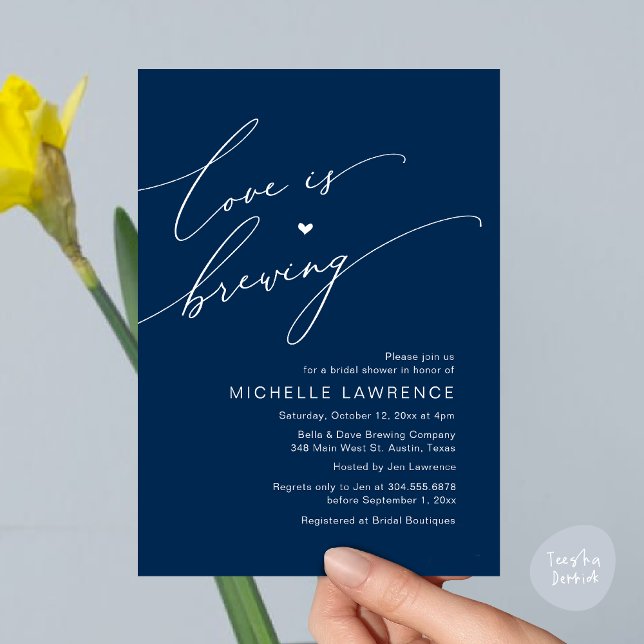Convites O amor é a criação, a celebração do Chá de panela (Love is Brewing, Bridal Shower Beer Party Wine Tasting Invitation Card PDF Contemporary Navy Blue)