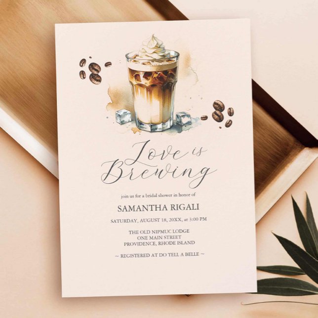 Convites O amor é criar Chá de panela de café (Bridal shower invitations love is brewing coffee theme with iced coffee for summer. )