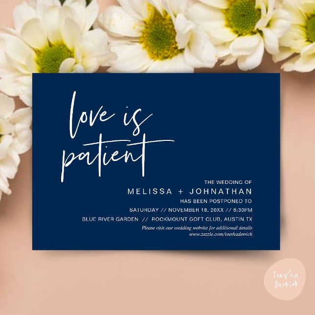 Convites O amor é paciente, muda a nossa data de casamento (Minimalist, Love is patient, Romantic Wedding Change the new date card PDF in navy Blue)