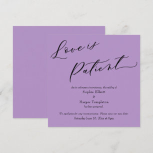 Convites O amor é Patient Purple Postpond Wedding Card