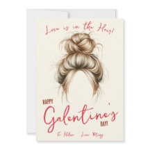 O amor está no cabelo, na gravata de cabelo, no ca