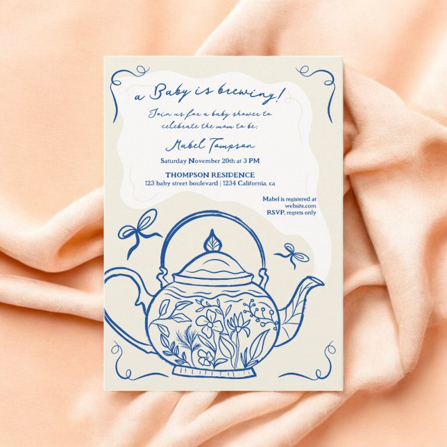 Convites O bule de chá de arcos azuis retrô bebê está crian (Retro blue bows teapot baby is brewing Baby shower Invitation)