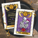 Convites O Casal dos amantes, o Tutô de Casamento Gótico<br><div class="desc">O Gótico Celestial "os amantes" Tarot Wedding convoca com um casal esqueleto. Perfeito para o Halloween, uma noite debaixo das estrelas, cósmica, horóscopo, gótico ou mágica mística. Todos os textos podem ser alterados. Ouro falso. Para fazer mais mudanças, vá para Personalizar este modelo. Na parte inferior você verá "Quer personalizar...</div>