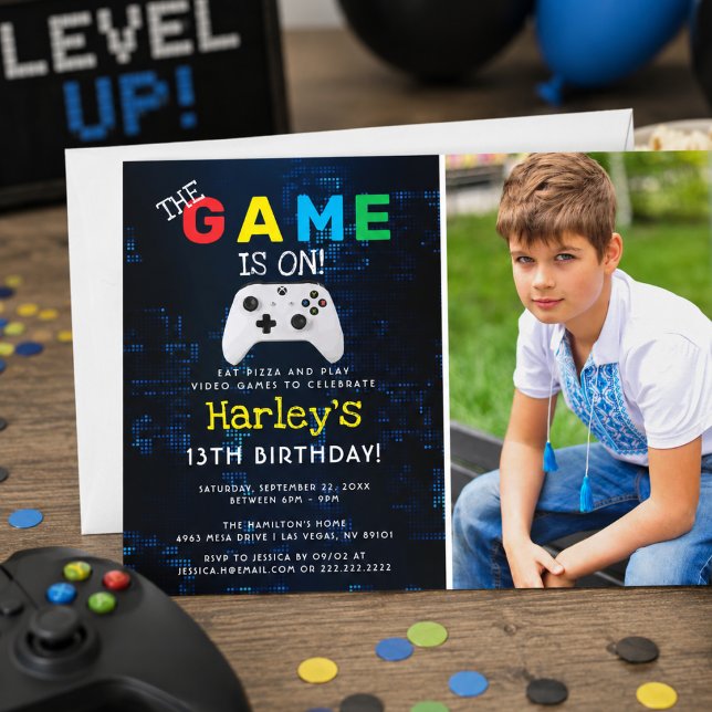 Convites O Jogo Começou! Vídeo Game de Aniversário com Foto (The Game Is On! Custom Photo Video Game Birthday Invitation)
