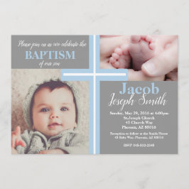Convites O menino cinzento religioso do baptismo azul