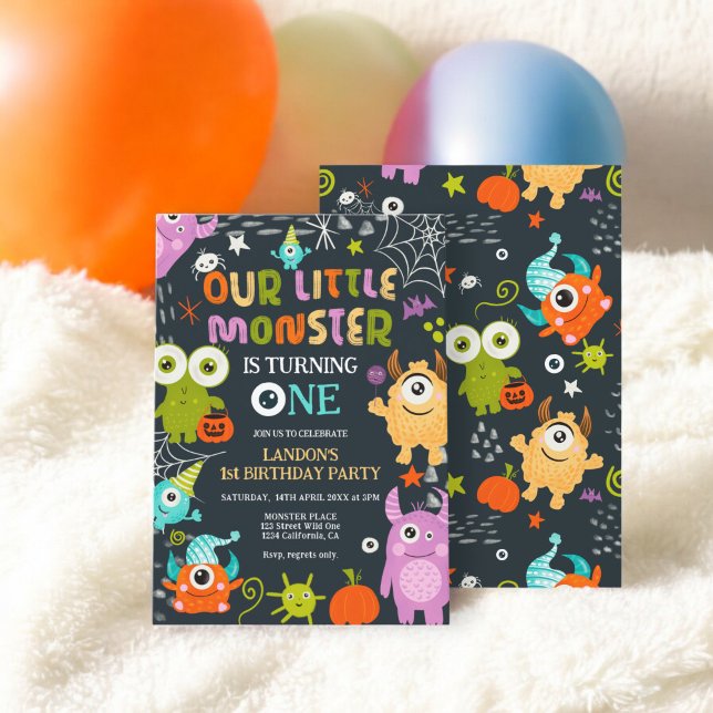 Convites O pequeno monstro do Dia das Bruxas está virando U (Cute Halloween little monster is turning One Invitation)