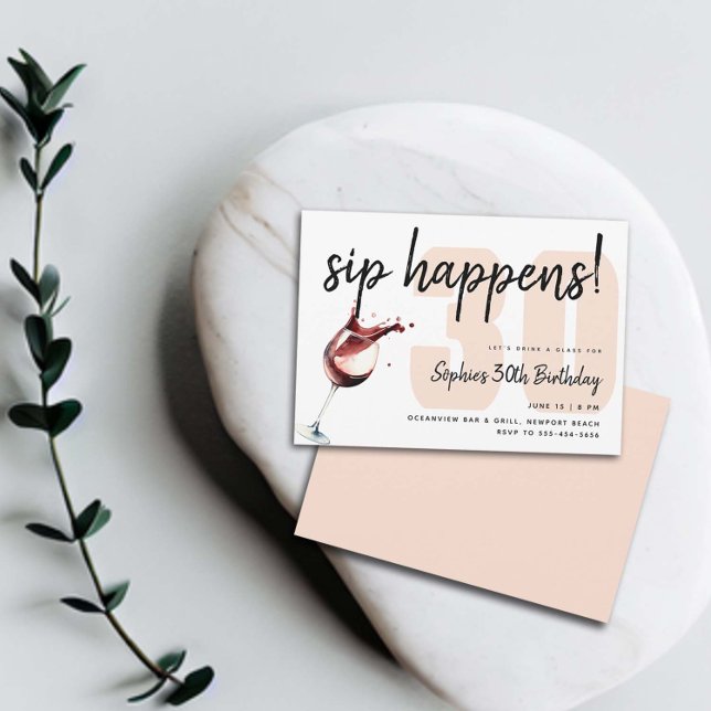 Convites O Sip Engraçado Acontece Provando de Vidro anivers (funny 30th birthday invitation for women wine winery party sip happens elegant classy humor chic)