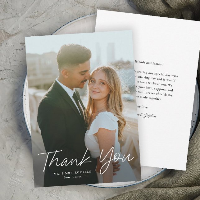 Convites Obrigado por casamento com foto simples e roteiro  (A 2-sided Modern photo wedding thank you card with handwritten script typography overlay.)