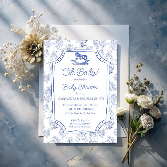 Convites Oh baby azul cavalinho de balanço esboço chá de be (Oh baby dusty blue rocking horse vintage sketch toile de jouy baby shower invitation template)
