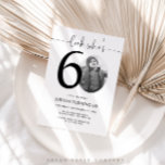 Convites Olha quem tem 60 anos | Foto 60th Birthday Invite<br><div class="desc">Comemore seu aniversário de 60 anos com estilo de eterno usando este convite de 60 pessoas! Apresentando uma design moderna e elegante, esse convite é perfeito para quem prefere a simplicidade com um toque de elegância. Totalmente personalizável, você pode adicionar facilmente os detalhes do seu partido para criar um convite...</div>