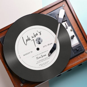 Convites Olhar para o disco de vinil retrô que faz 70 anos,