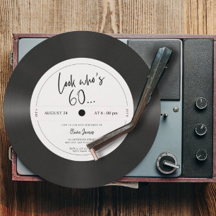 Convites Olhar para o disco de vinil retrô quem está com 60