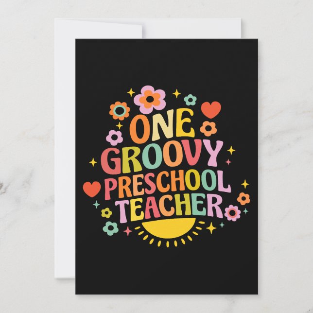 Convites One groovy preschool teacher (Frente)