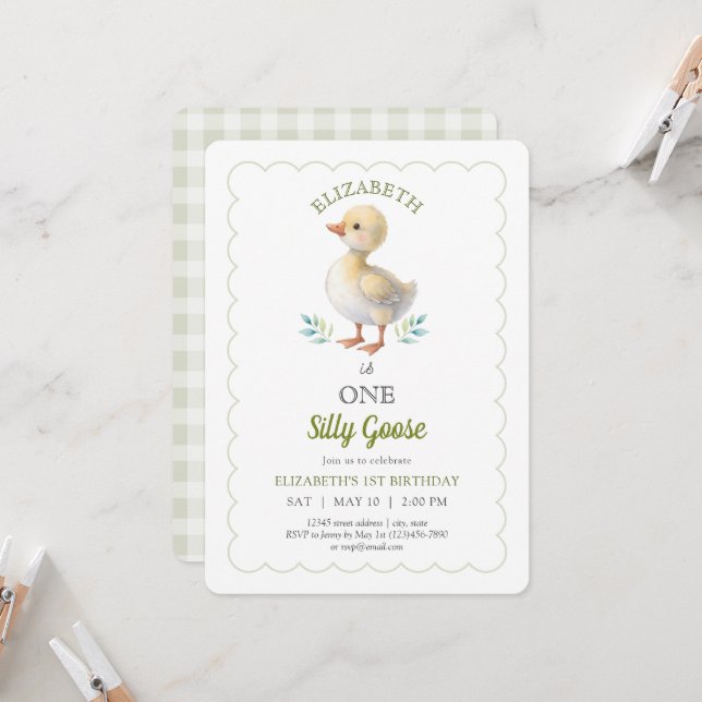 Convites One Silly Goose Green Gingham Baby First Birthday (Frente/Verso In Situ)