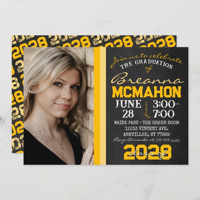 Convites Ouro Yellow Chalkboard Graduação Foto ( Repeating Class Year 1 & 2 Photo Graduation Invitations & Announcements)