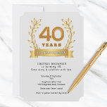 Convites Padrão "40 anos de consciência" branco<br><div class="desc">Sim, você é incrível! Celebrar "40 anos de sensatez" com este simples convite de 40 anos. É fácil personalizar. Texto ajustável para as necessidades de sua parte. O estilo divertido de prêmio floresce em ouro sobre fundo de cinza leve. Excelente para festa de casa, bar ou celebração de restaurante. (A...</div>