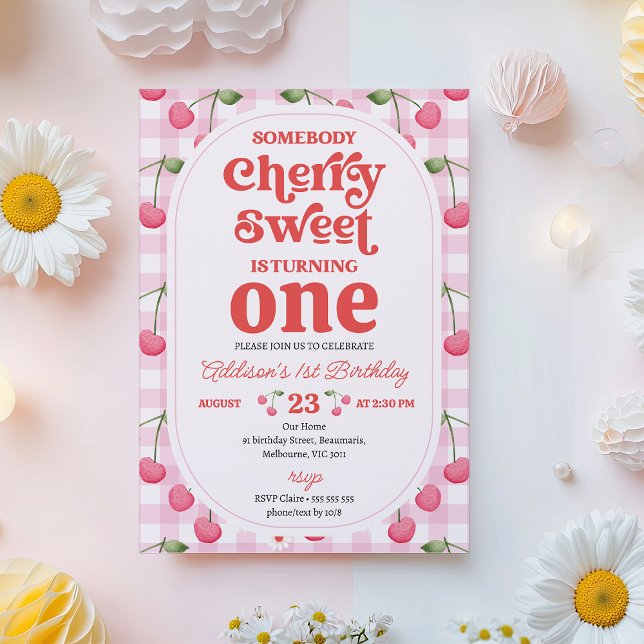 Convites Padrão Vermelho Alguém Cereja Doce Aniversário (Somebody Cherry Sweet Birthday Invitation Template, Retro Cherry Themed Birthday Invitation For Girl)