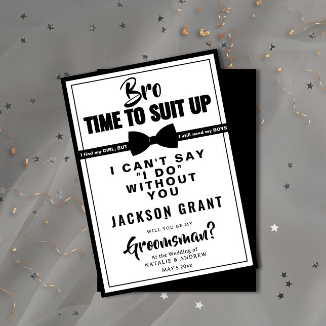 Convites Padrinho de casamento de terno branco e preto clás (Classic Black & White Tuxedo Suit Up Groomsman Invitation )