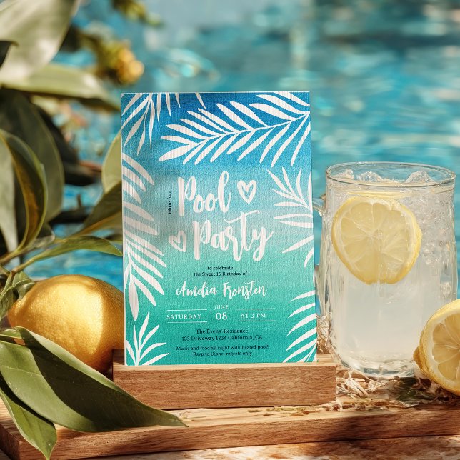 Convites Palm Tropical Blue Ombre Doce 16 Festa de Piscina (Palm Tropical Blue Ombre Sweet 16 Pool Party Invitation)