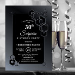 Convites Partido aniversário de 30 anos da Surpresa Geométr<br><div class="desc">Organize e convide seus amigos e entes queridos para sua aniversário de 30 anos surpresa com este convite de aniversário preto-na moda e cinza hexagonal.</div>