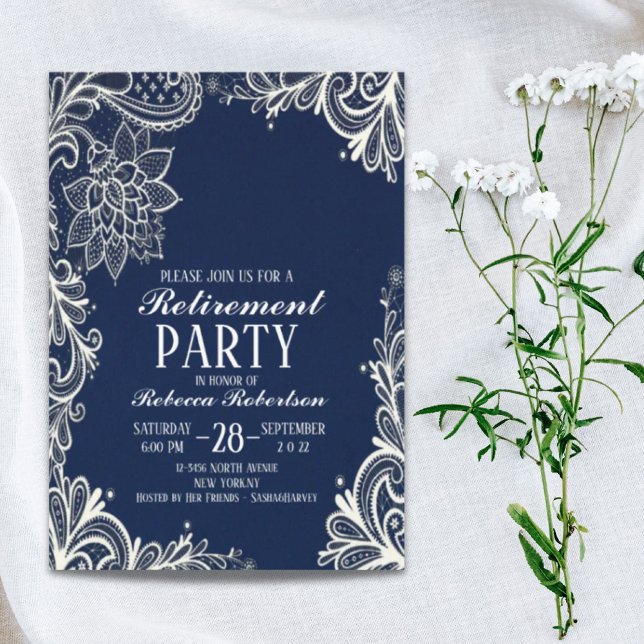 Convites Partido da Reforma Azul do marinho de renda branca (elegant white lace navy blue Retirement Party Invitation)