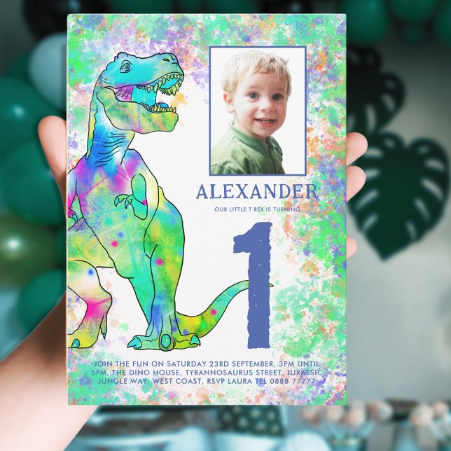 Convites Partido do primeiro aniversario de Aquarela Dinoss (Colorful dinosaur 1st birthday party invitation with photo template and watercolor splash T-Rex dino)