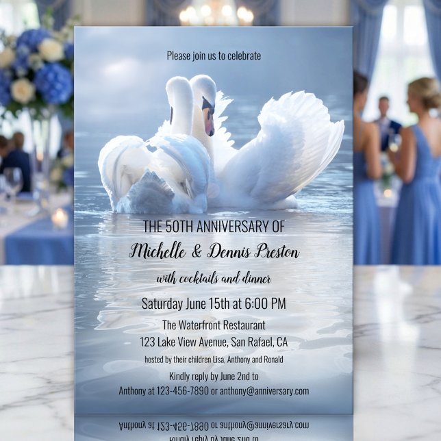 Convites Partido Românico do Lago Swan (Wedding anniversary invitation featuring two swans in love on a hazy sunlit lake)